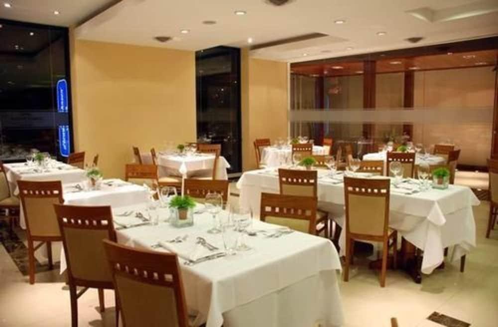 Howard Johnson Villa Maria Hotel Y Casino Bagian luar foto