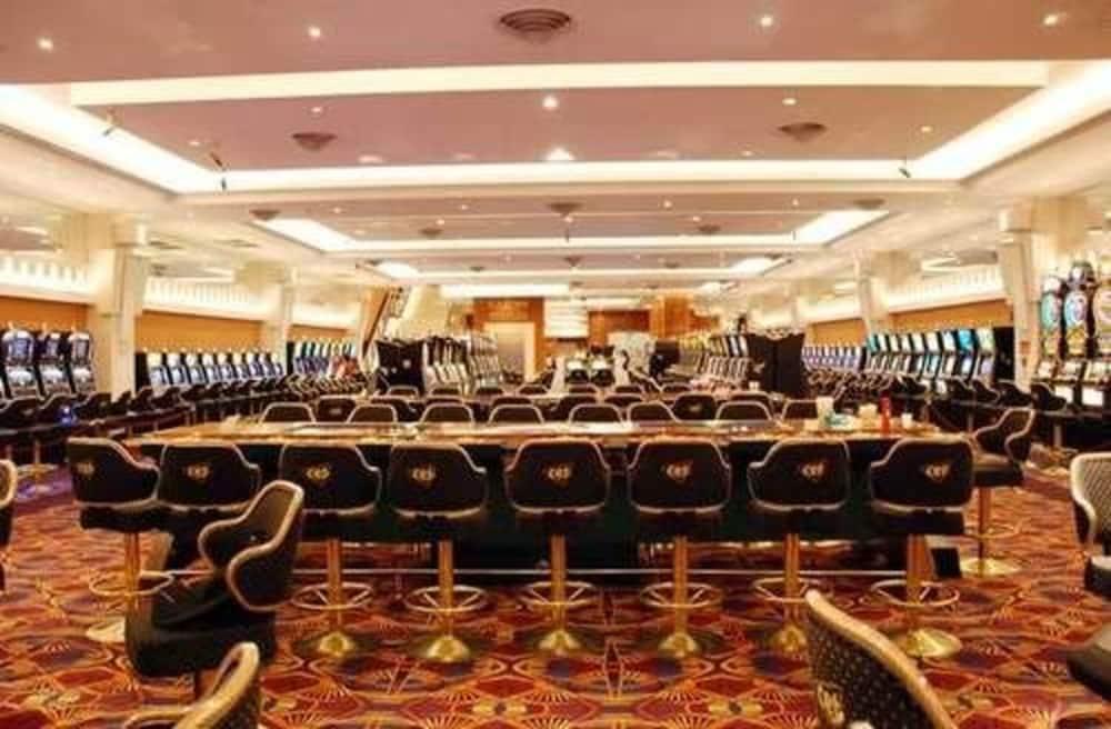 Howard Johnson Villa Maria Hotel Y Casino Bagian luar foto